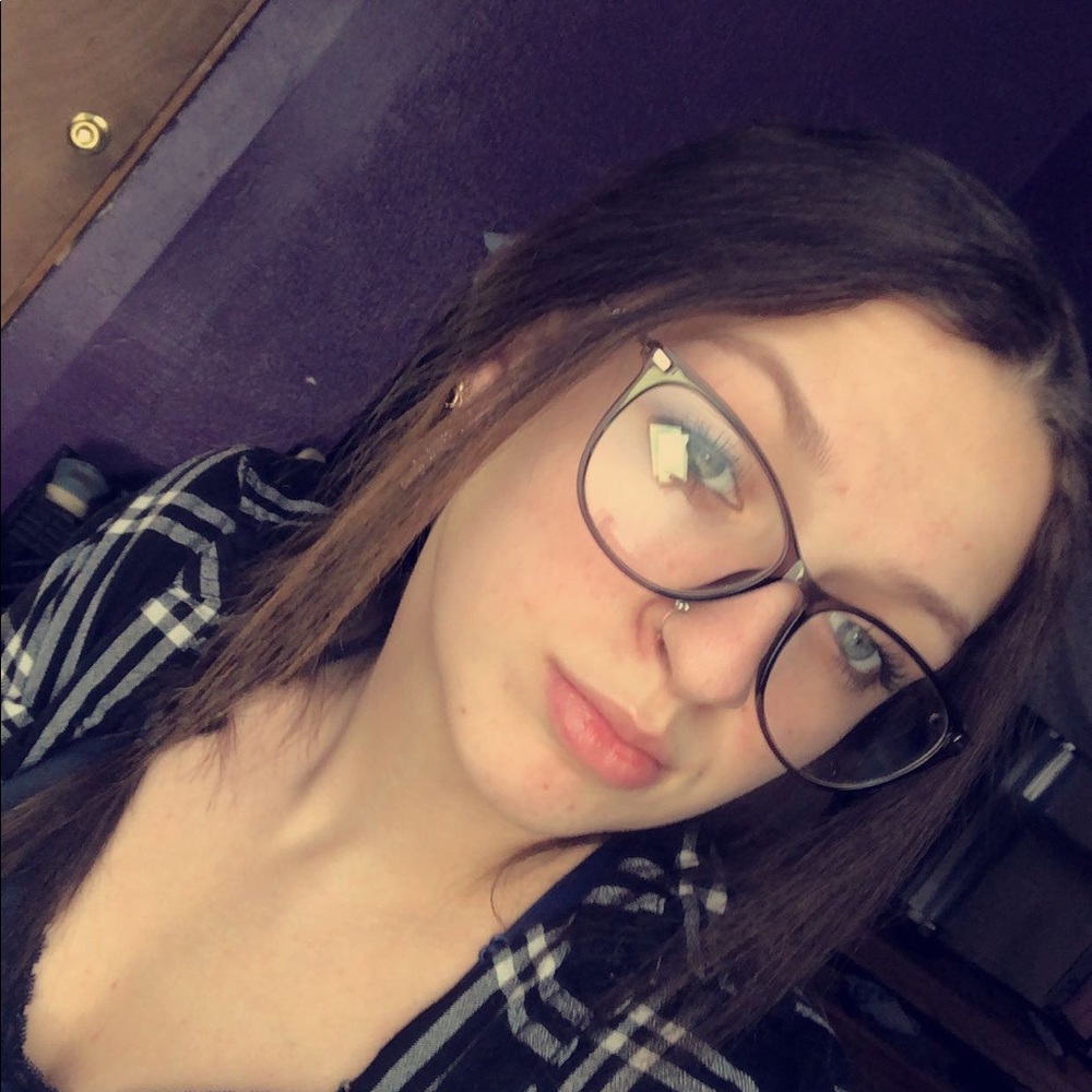 Meet your Posher, Anastasia